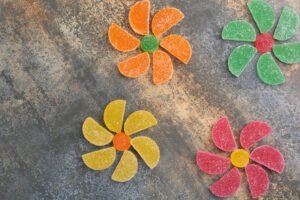 Fruit in de vorm van bloemen
